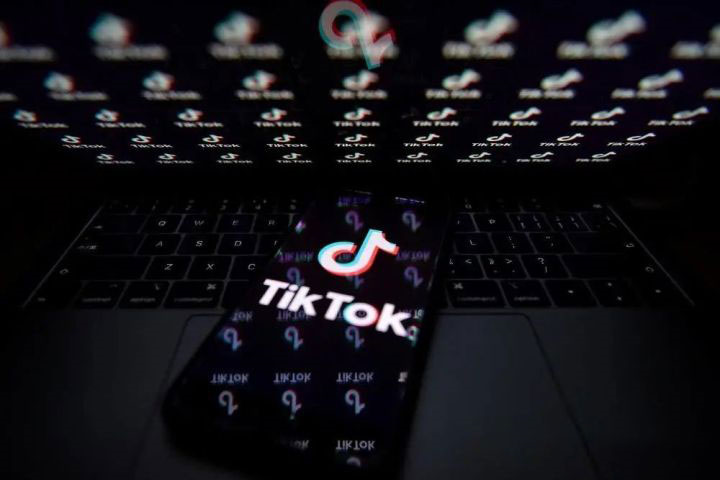 Tiktok在国内不拔卡怎么用(读懂不拔SIM卡如何看Tiktok国际版)-第1张图片-周小辉博客